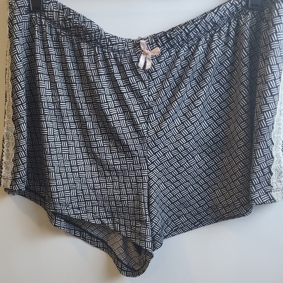 Victoria Secret'sHerringbone Design, Pajama‎ Bottoms XL - Picture 5 of 7